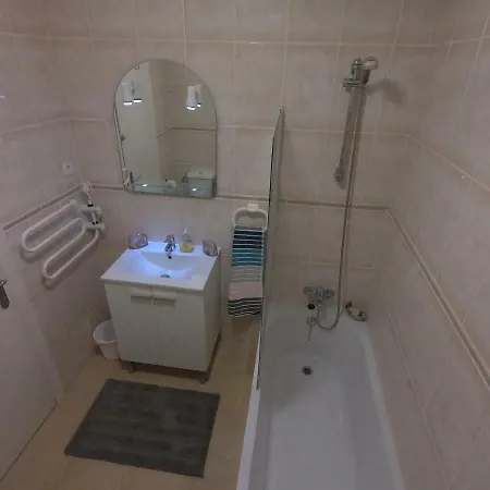 Beachside Town House 度假居 *